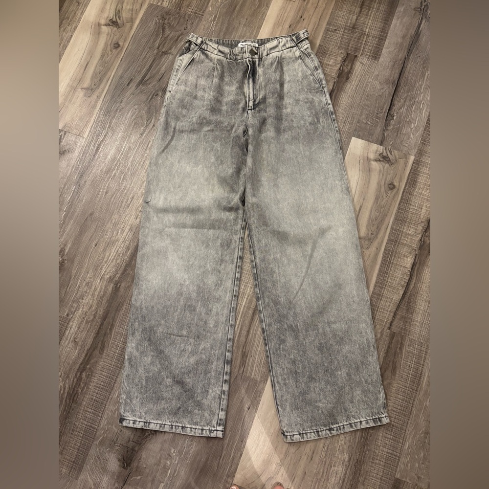 Pull & Bear Women’s 90’s Wide Leg Gray Jeans